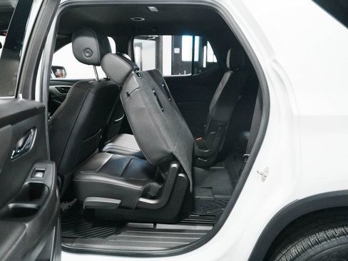 Used 2022 Chevrolet Traverse LT w/ LPO, Floor Liner Package AWD/4WD image 34