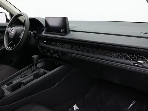 Used 2023 Honda Accord EX image 39