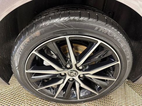 Used 2024 Toyota Camry SE image 17