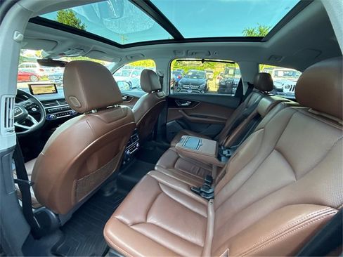 Used 2018 Audi Q7 3.0T Prestige w/ Prestige Package image 40