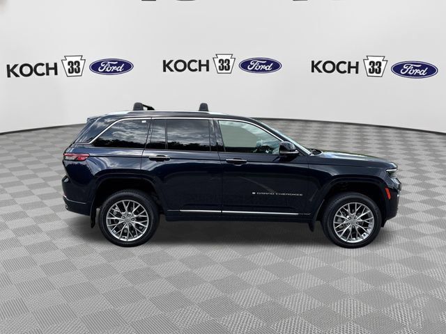 Used 2023 Jeep Grand Cherokee Summit w/ Adv Protech Group IV AWD/4WD image 8