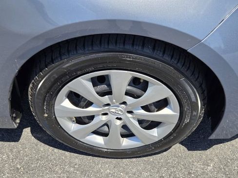 Used 2023 Toyota Corolla LE w/ LE Convenience Package FWD image 21