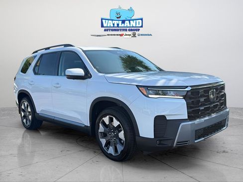 New 2026 Honda Pilot Touring image 7