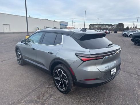 New 2026 Chevrolet Equinox EV LT AWD/4WD image 5