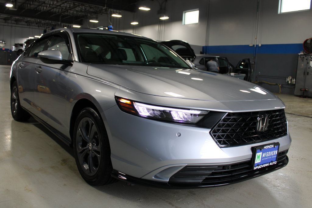 Certified 2025 Honda Accord EX-L image 3