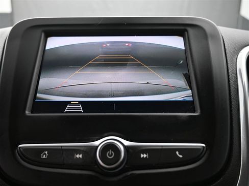 Used 2020 Chevrolet Equinox LT AWD/4WD image 16