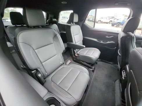 Used 2023 Chevrolet Traverse LT w/ Midnight/Sport Edition image 30