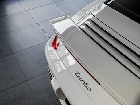 Used 2011 Porsche 911 Turbo image 31