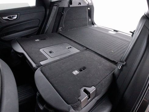 Used 2022 Volvo XC60 T8 Inscription Expression image 36