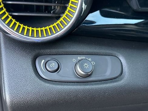 Certified 2024 Chevrolet Trax ACTIV w/ Sunroof Package image 9