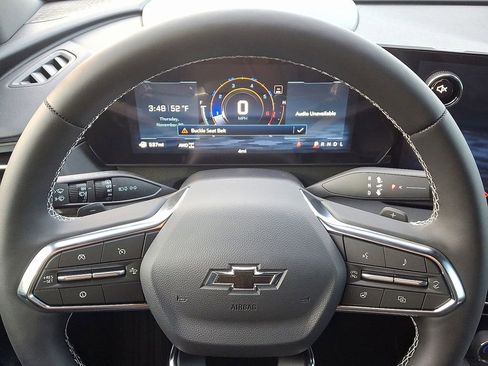 New 2026 Chevrolet Traverse LT image 9