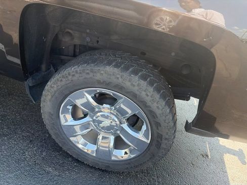 Used 2018 Chevrolet Silverado 1500 LTZ w/ Sport Package AWD/4WD image 11