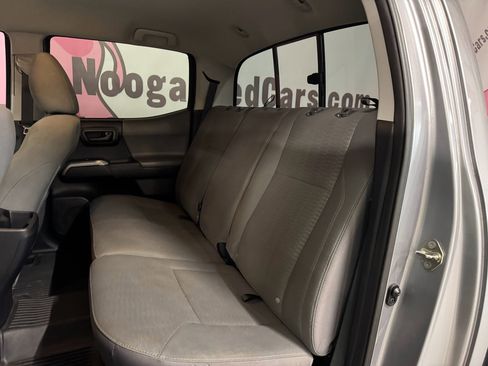 Used 2016 Toyota Tacoma SR5 image 21