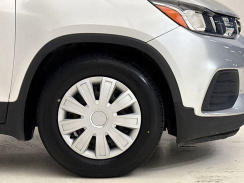 Used 2017 Chevrolet Trax LS FWD image 6