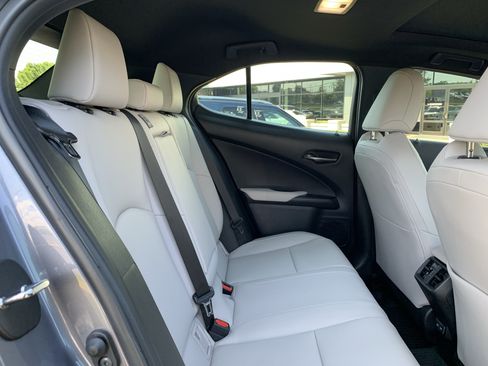 Certified 2021 Lexus UX 250h w/ Premium Package AWD/4WD image 33