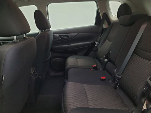 Used 2020 Nissan Rogue S AWD/4WD image 18