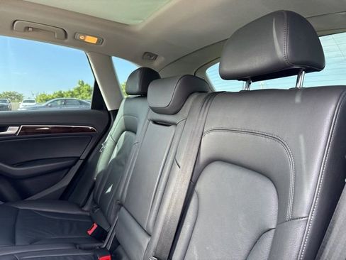 Used 2015 Audi Q5 2.0T Premium Plus w/ Technology Package image 12