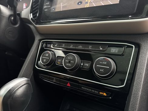 Certified 2023 Volkswagen Atlas Cross Sport SEL Premium R-Line image 36