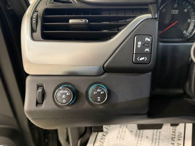 Used 2016 Chevrolet Suburban LT w/ Luxury Package AWD/4WD image 55