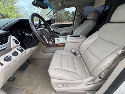 Used 2015 GMC Yukon XL Denali w/ Touring Package image 17