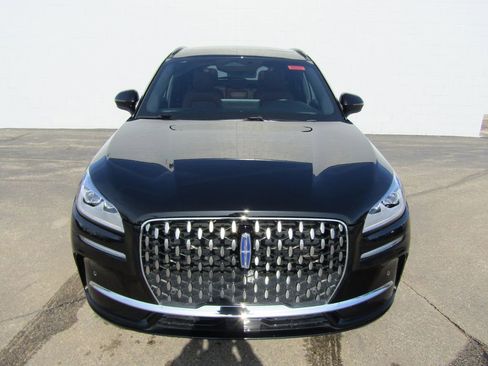 Used 2025 Lincoln Corsair Grand Touring w/ Equipment Group 301A AWD/4WD image 12