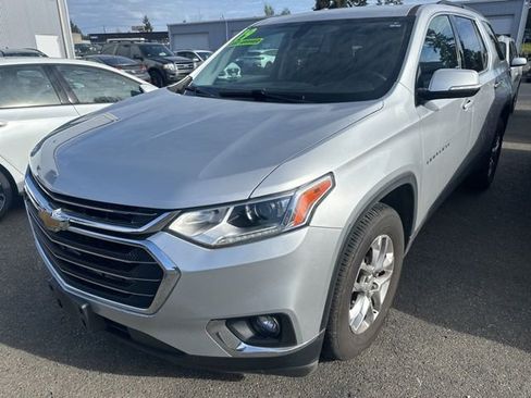 Used 2019 Chevrolet Traverse LT image 1