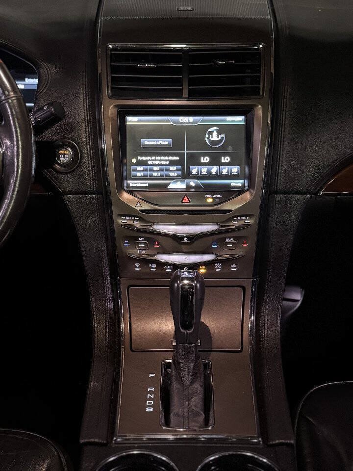 Used 2013 Lincoln MKX AWD image 11