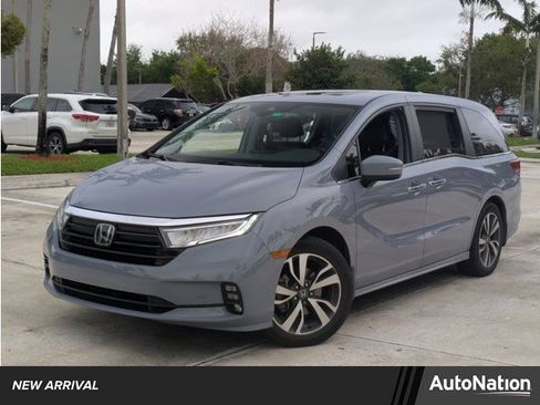 Used 2023 Honda Odyssey Touring image 1