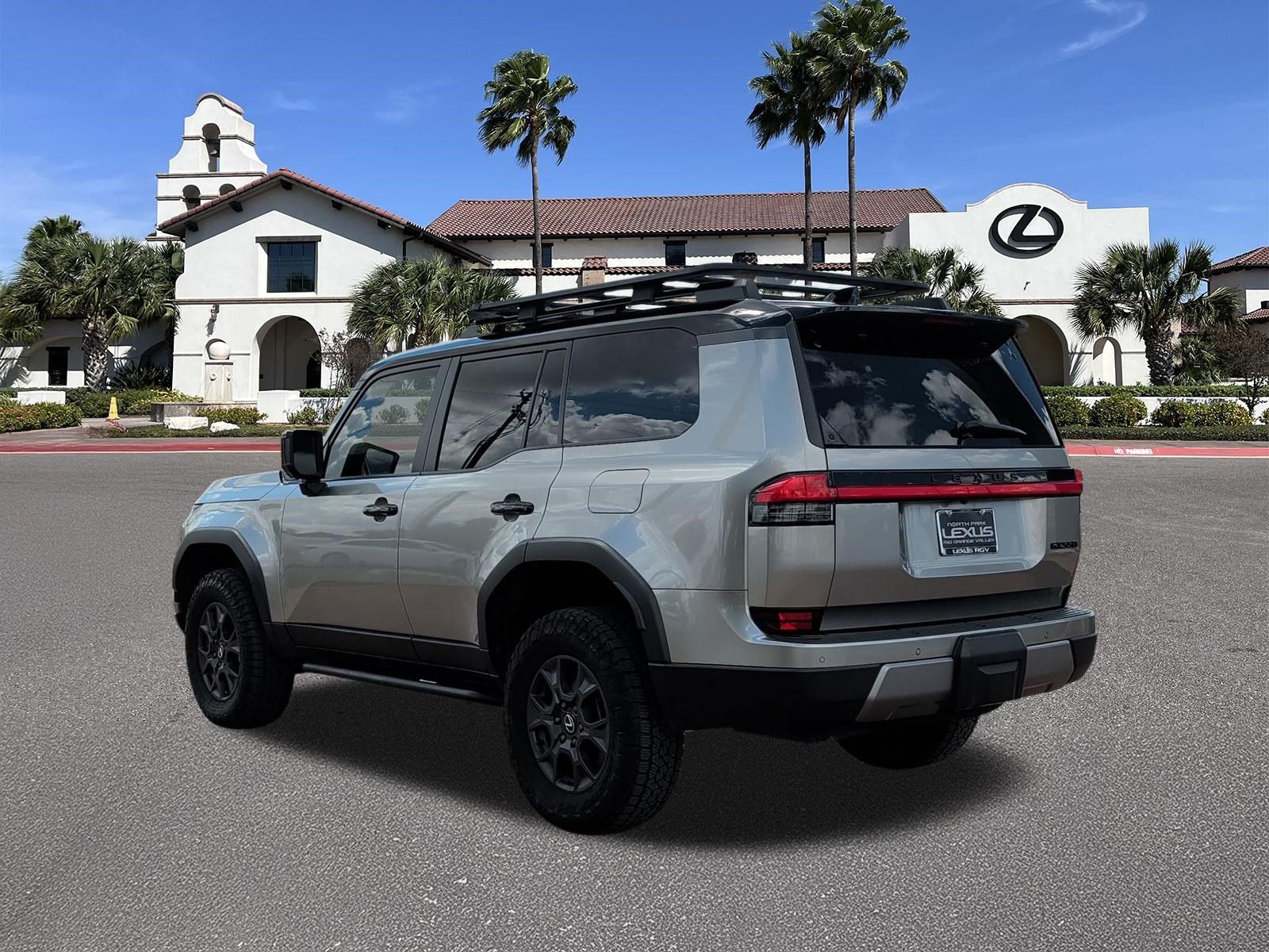 Used 2025 Lexus GX 550 AWD/4WD image 4