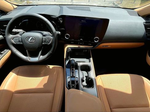 Used 2025 Lexus NX 250 FWD w/ Cold Area Package image 15