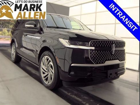 Used 2025 Lincoln Navigator Reserve AWD/4WD image 1