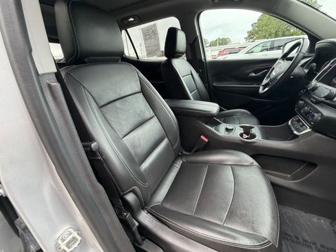 Used 2022 GMC Terrain SLT AWD/4WD image 19