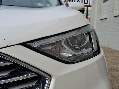 Used 2019 Ford Edge Titanium w/ Cold Weather Package image 9