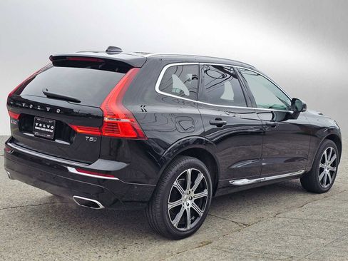 Used 2021 Volvo XC60 T5 Inscription w/ Advanced Package image 3