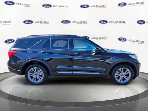 Certified 2023 Ford Explorer XLT w/ Equipment Group 202A AWD/4WD image 6