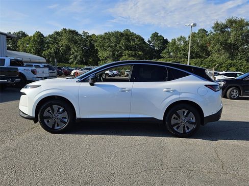 New 2025 Nissan Murano SL image 2