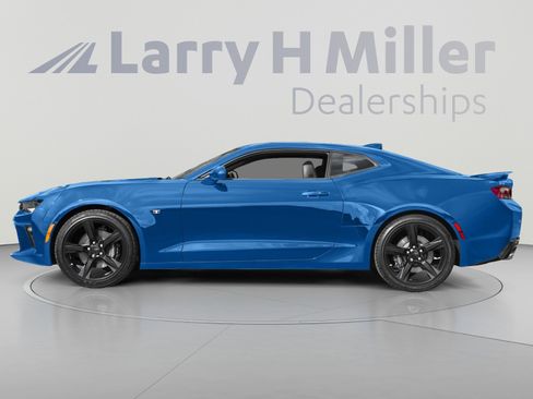 Used 2017 Chevrolet Camaro SS RWD image 3