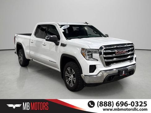 Used 2022 GMC Sierra 1500 SLE w/ X31 Off-Road Package AWD/4WD image 2