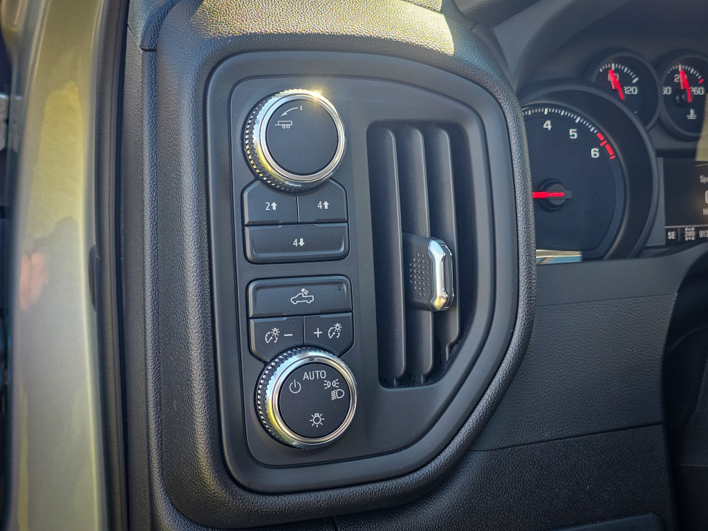 Used 2022 GMC Sierra 3500 Pro w/ Convenience Package AWD/4WD image 17