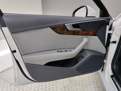 Used 2019 Audi A4 2.0T Premium image 11