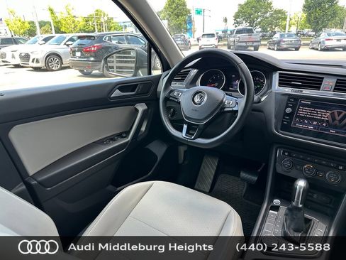 Used 2019 Volkswagen Tiguan SE w/ Panoramic Sunroof Package AWD/4WD image 28