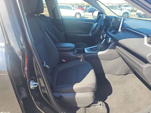 Used 2024 Toyota RAV4 LE image 8
