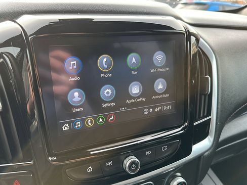 Used 2022 Chevrolet Traverse RS image 35