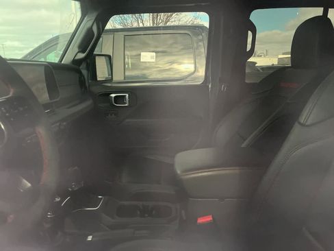 Used 2024 Jeep Wrangler Unlimited Rubicon image 28