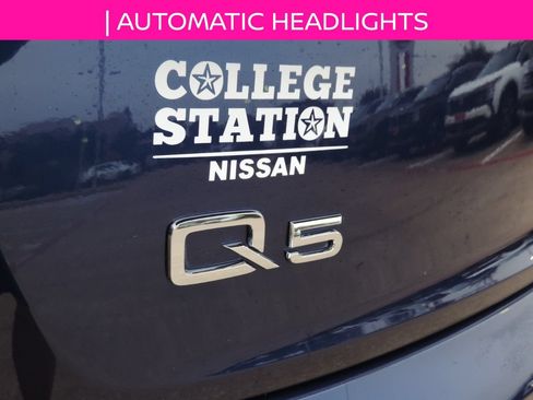 Used 2022 Audi Q5 2.0T Premium w/ Convenience Package AWD/4WD image 12
