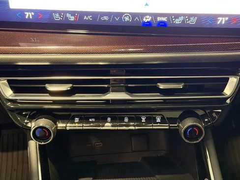 Certified 2025 Chevrolet Traverse RS w/ LPO, Floor Liner Package image 14