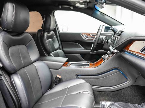 Used 2019 Lincoln Continental w/ Equipment Group 500A image 22