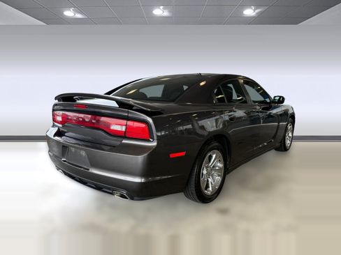 Used 2013 Dodge Charger SE w/ Sport Appearance Group RWD image 9