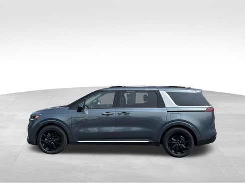 Certified 2023 Kia Carnival SX FWD image 10