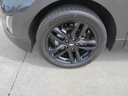 Used 2021 Chevrolet Equinox LT FWD image 23